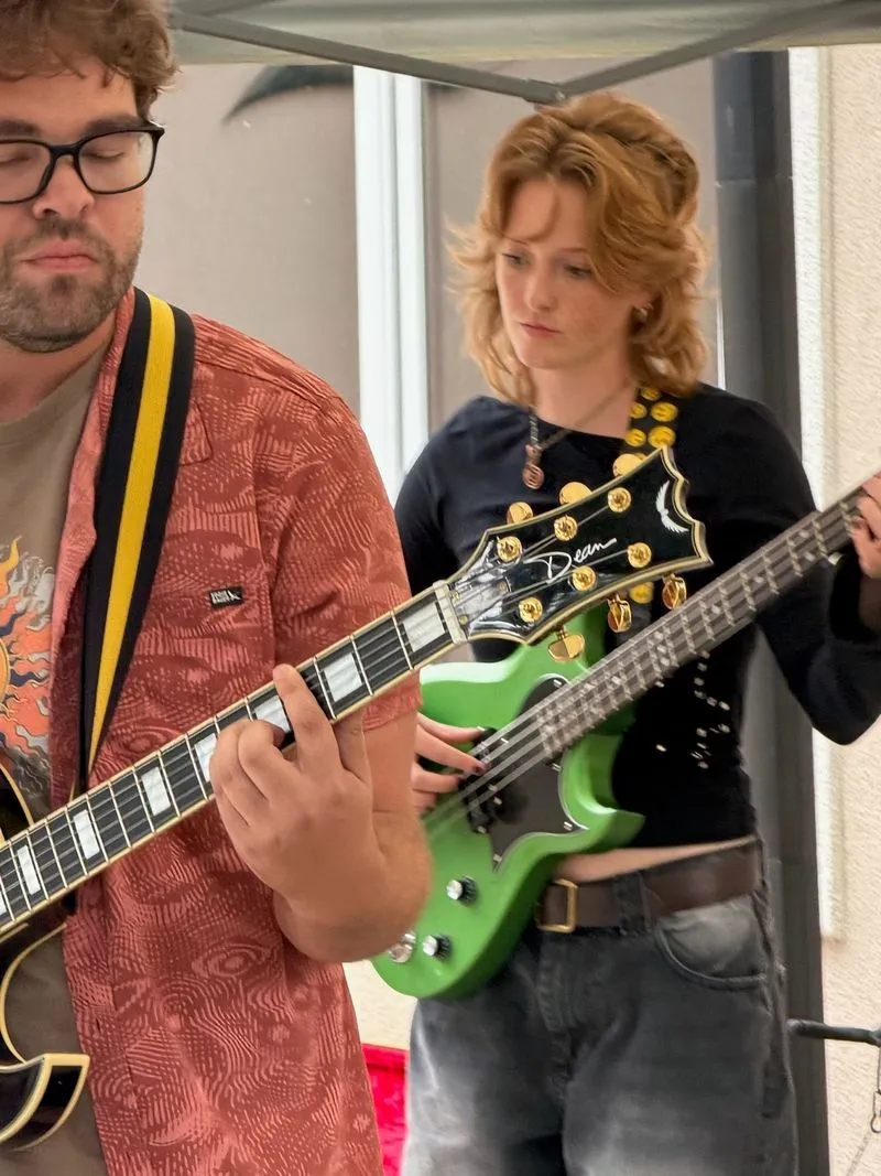 Debut Show Bass + Guitar · 📷 Bill Rankin