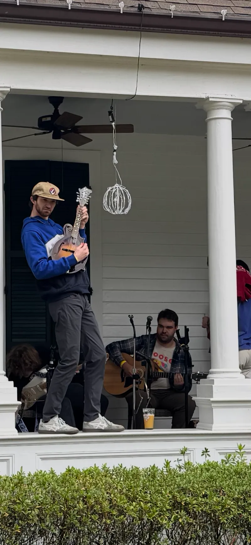 Porch Fest 2025 · 📷 Lindsey Caballero